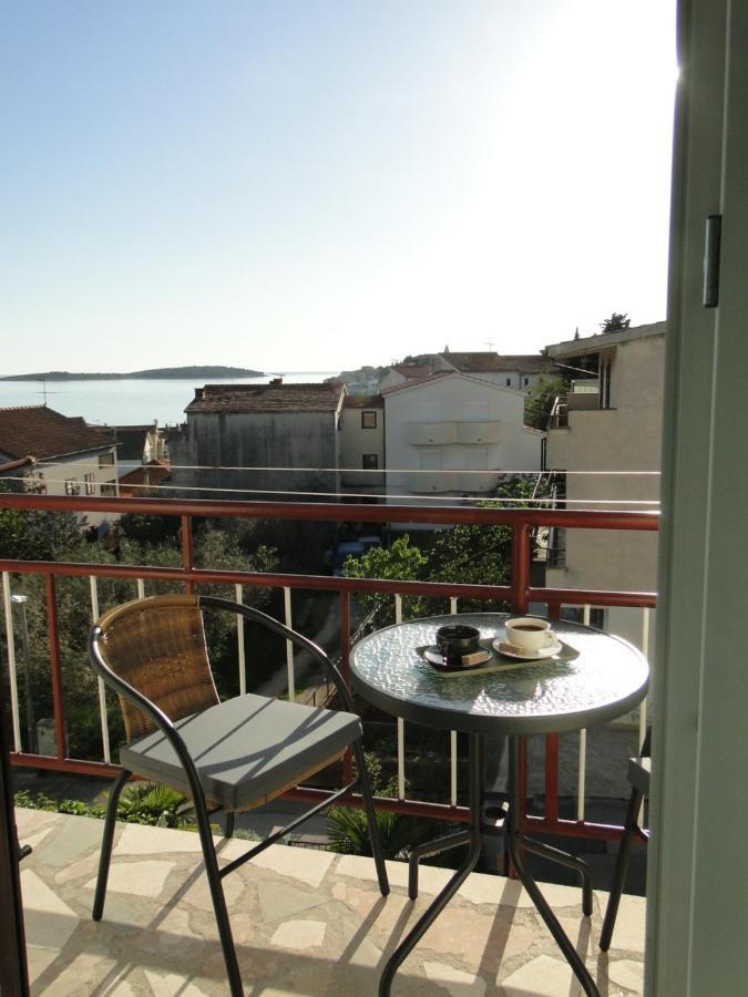 Lucija Apartment Primošten Екстериор снимка