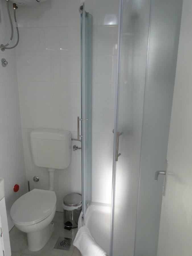 Lucija Apartment Primošten Екстериор снимка