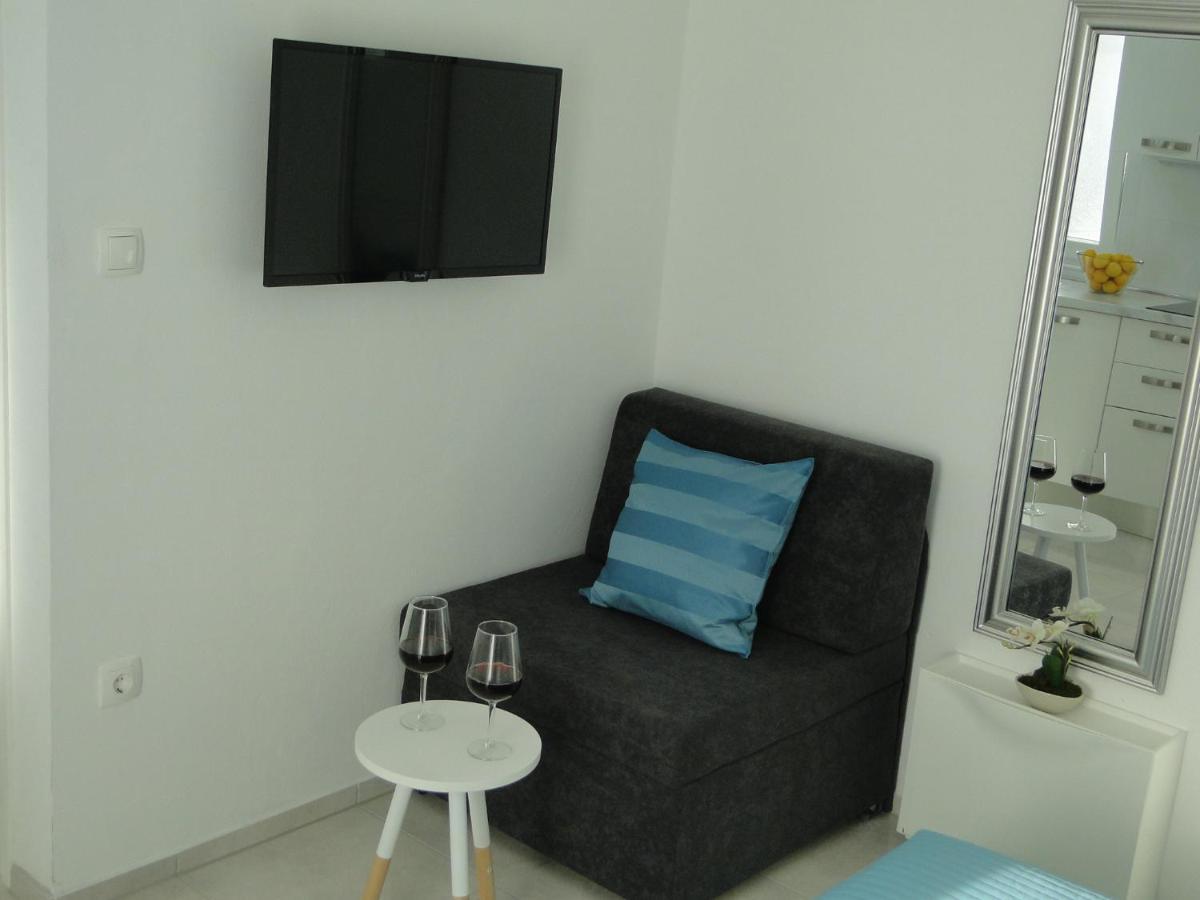 Lucija Apartment Primošten Екстериор снимка